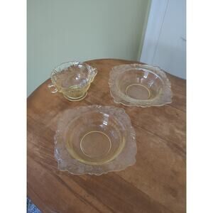 Heisey Soup/Salad Bowls And Double Handled Cup